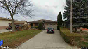 1415 Guildwood Crescent