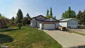 17 Echo Avenue