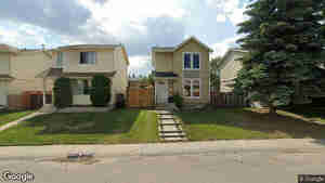 144 Erin Grove Close SE