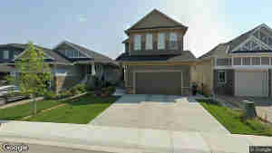 64 Crestbrook View SW