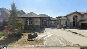 8087 Wascana Gardens Crescent