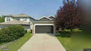 10 Valley Ponds Crescent NW