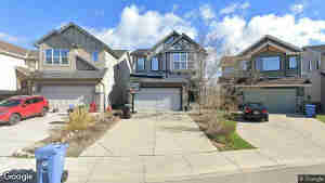 76 Aspen Hills Close SW