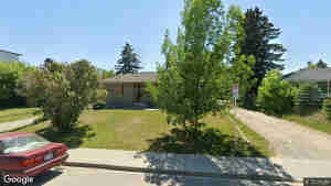 2751 Cochrane Road NW